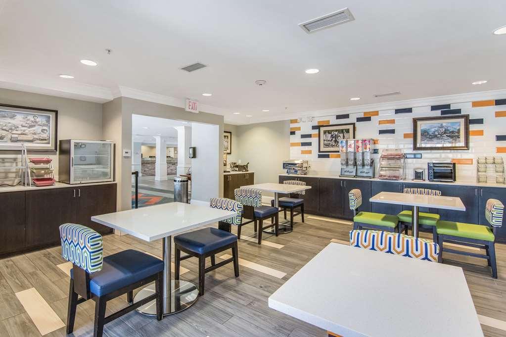 Sleep Inn & Suites Columbus Near Fort Benning Eksteriør billede